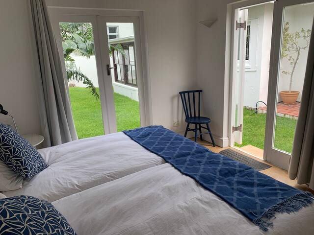 Houghton Hues gallery image 3