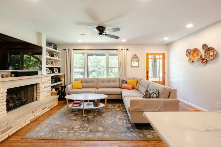 Zilker Getaway: Saltwater Pool and Barton Springs gallery image 4