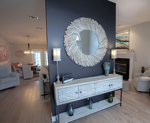 Popular Airbnb listing: GLO-PCB: Oasis with private pool by beach in Upper Grand Lagoon