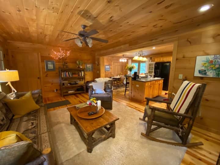 Log Haven At Travelers Rest - Travelers Rest, SC