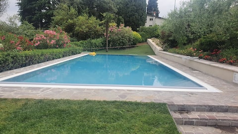 Pool TERRACE LAKE VIEW centre  wifi babybed
