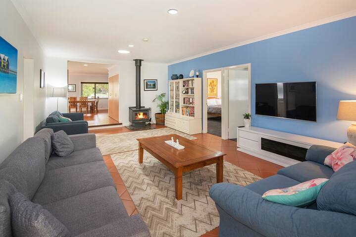 Busselton Holiday home : Min 3 night stay gallery image 3