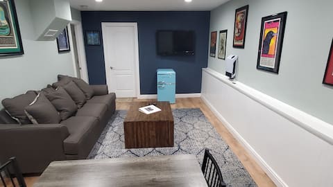 Successful Airbnb property: Near downtown, Walk to Sloans Lake/Jefferson Park in Sloan Lake