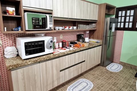 House for 20 people in Penha Close to BCW Park