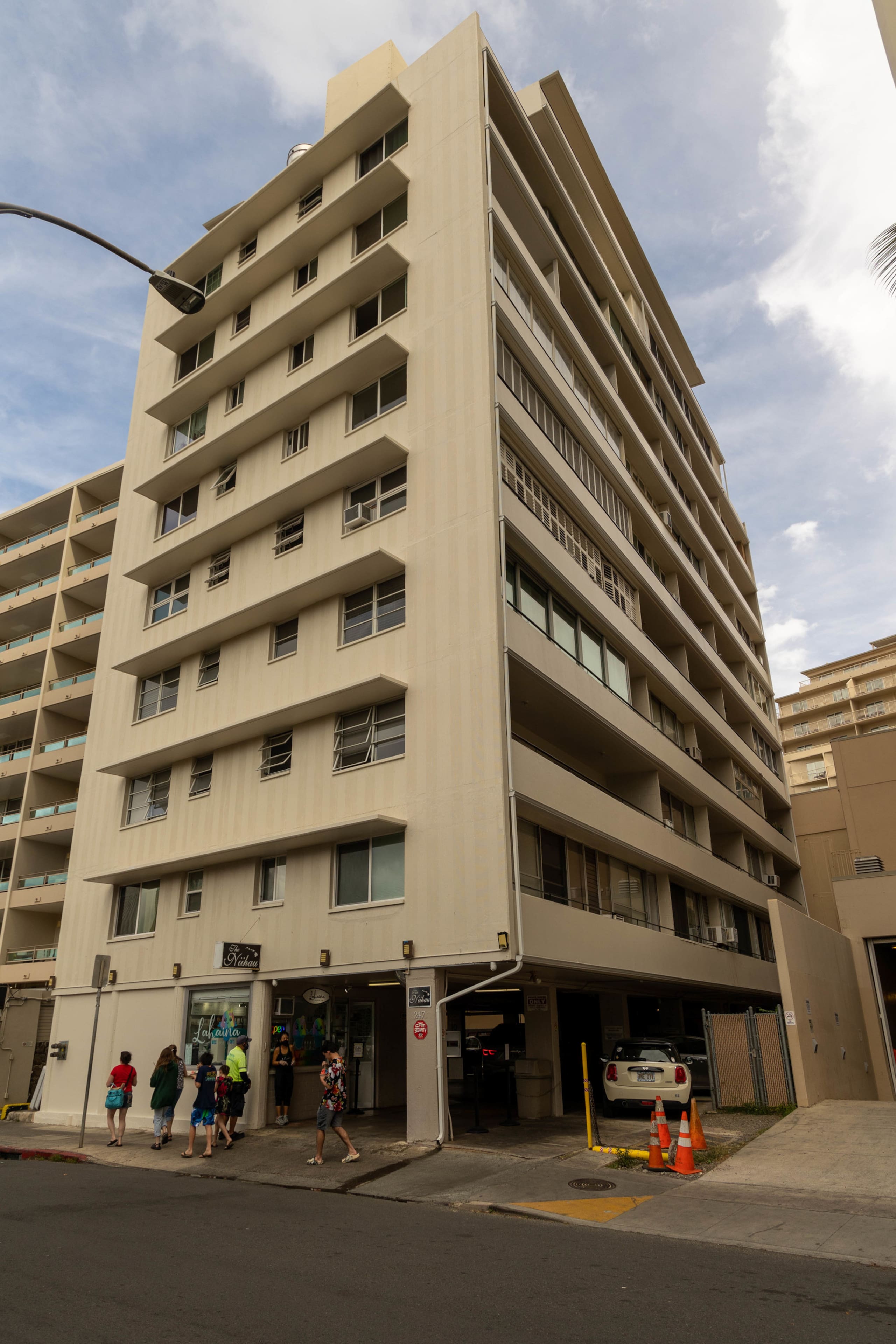 Condo in Honolulu · ★4.89 · 1 bedroom · 1 bed · 1 bath - Image 29