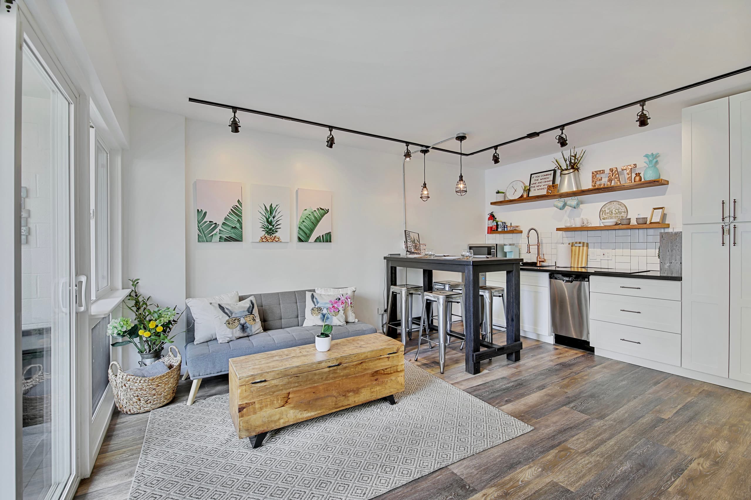 Condo in Honolulu · ★4.89 · 1 bedroom · 1 bed · 1 bath - Image 3