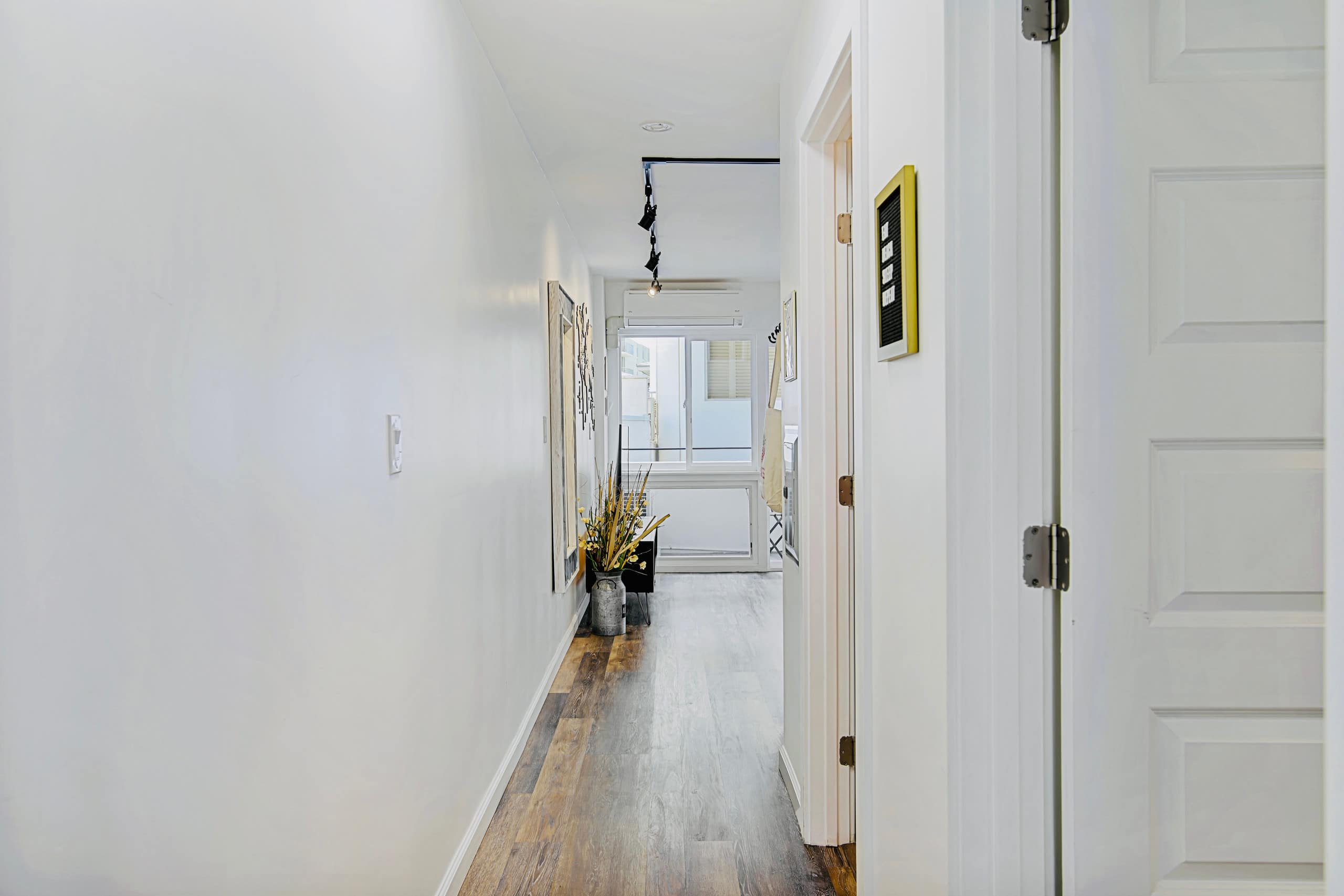 Condo in Honolulu · ★4.89 · 1 bedroom · 1 bed · 1 bath - Image 8