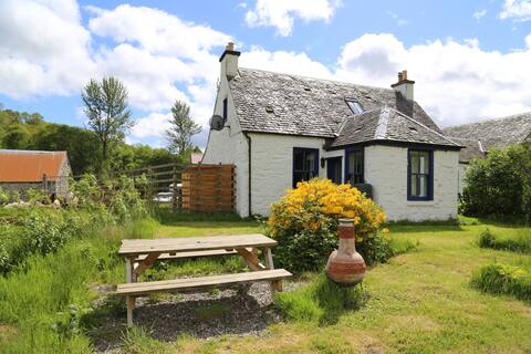 The Old Farmhouse (Trossachs) - Achray Farm