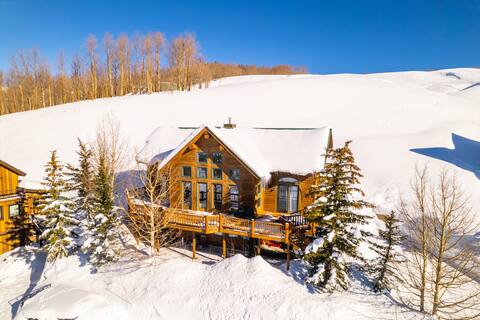 Modern Lodge - Gorgeous Views, Ski In/Out, Hot Tub