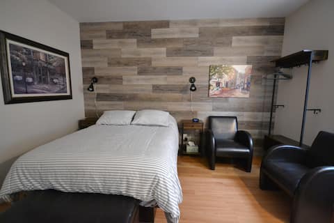Popular Airbnb listing: Fully equipped studio – In the heart of Quebec City in Québec