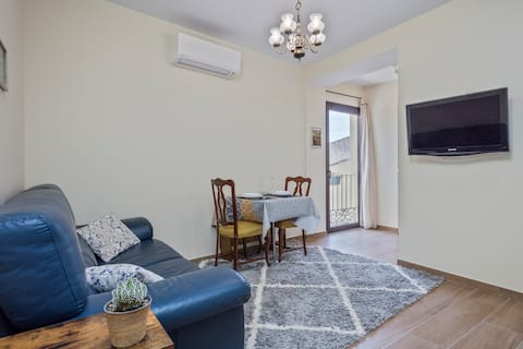 2-Apartment with terrace in Empordà - Costa Brava