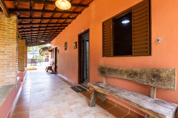 الساحة الثانية - الشاليهات 1 و2.