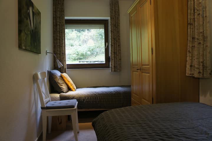 ห้องนอนพร้อมเตียงเดี่ยว 2 เตียง