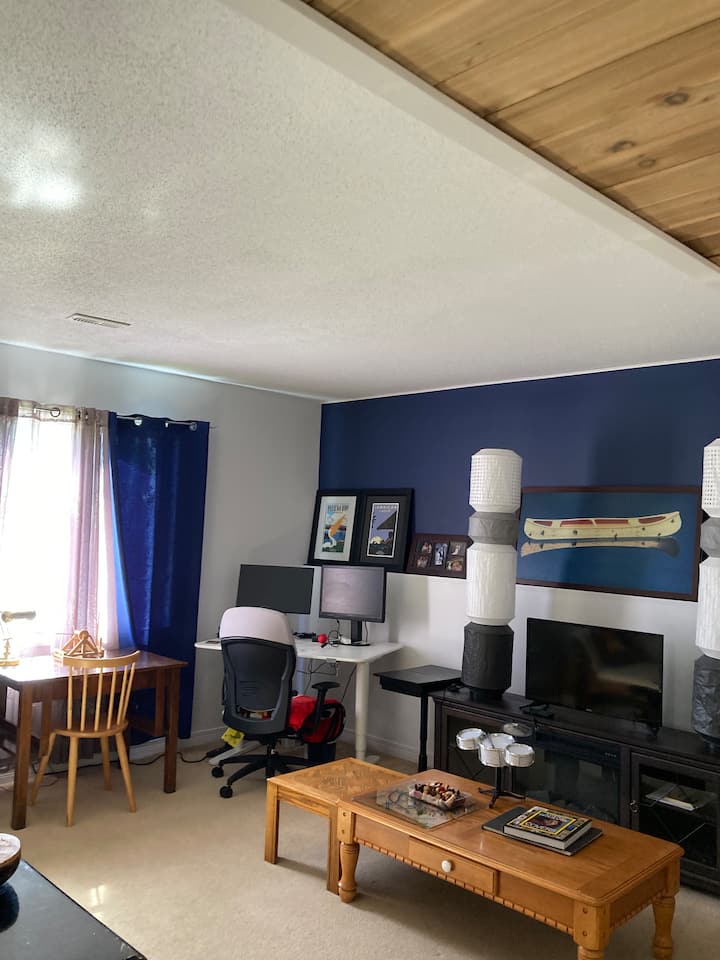 Rural Charm Close To The City - Ottawa