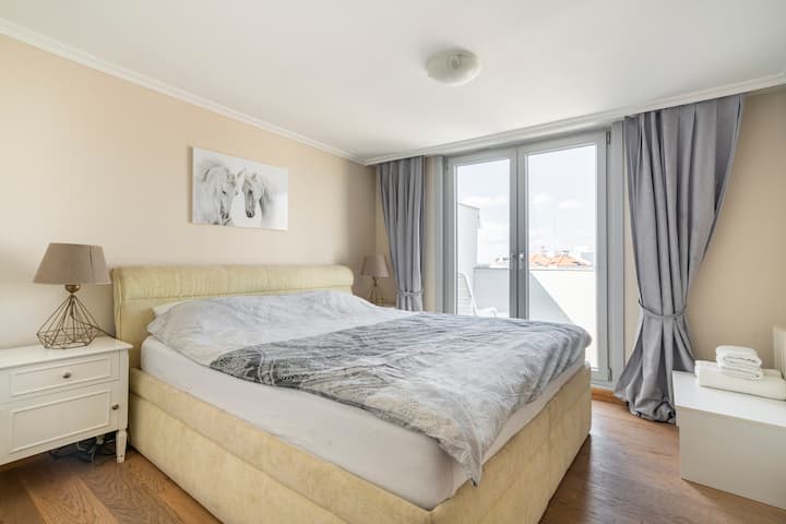 حجم السرير 180 × 200