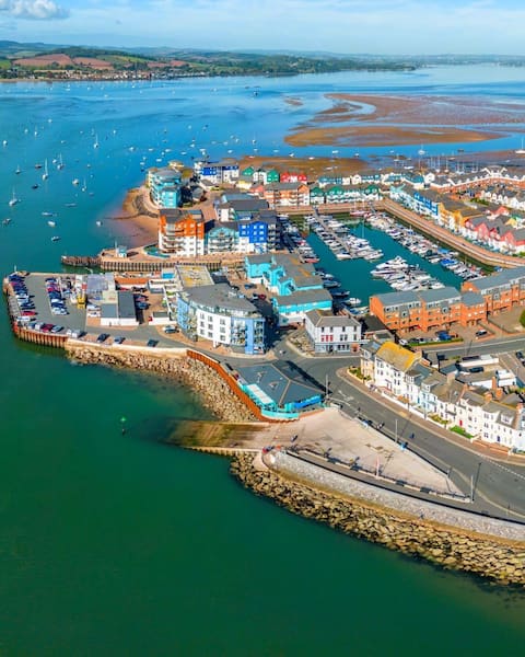 Top performing Airbnb: Super two bedroom apartment on Exmouth quay in Exmouth