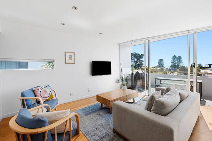 Apartment Three-17 – Lorne Holiday Stays gallery image 5