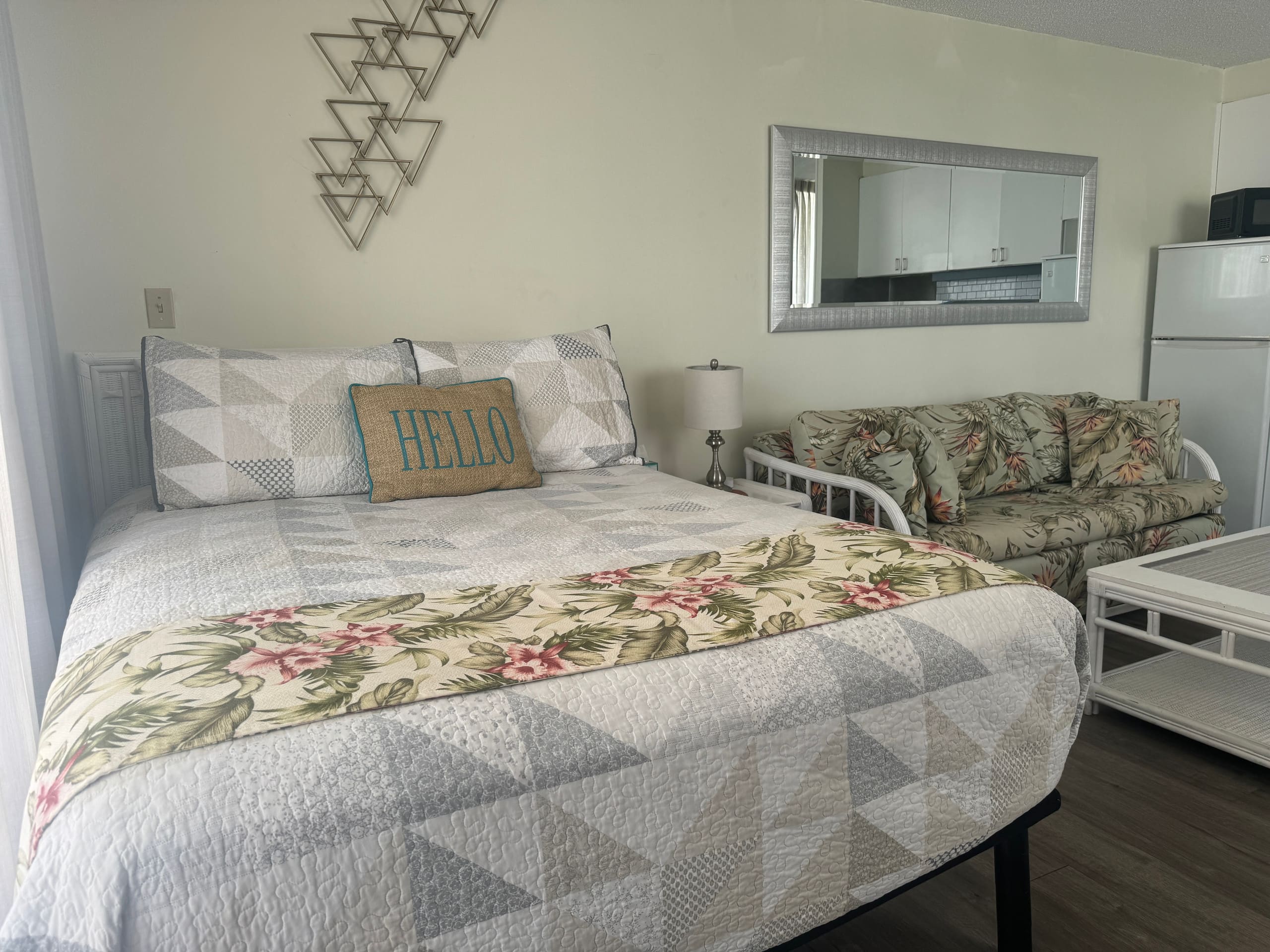 Condo in Honolulu · ★4.63 · Studio · 2 beds · 1 private bath - Image 29