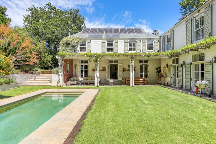 6-Bedroom Family Home in Constantia Wine Estate gallery image 2