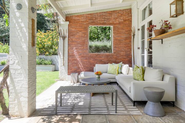 6-Bedroom Family Home in Constantia Wine Estate gallery image 3