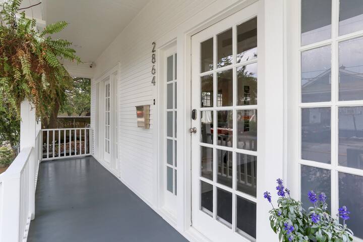 Creole Cottage, Pool, Porch and Lush Garden gallery image 4