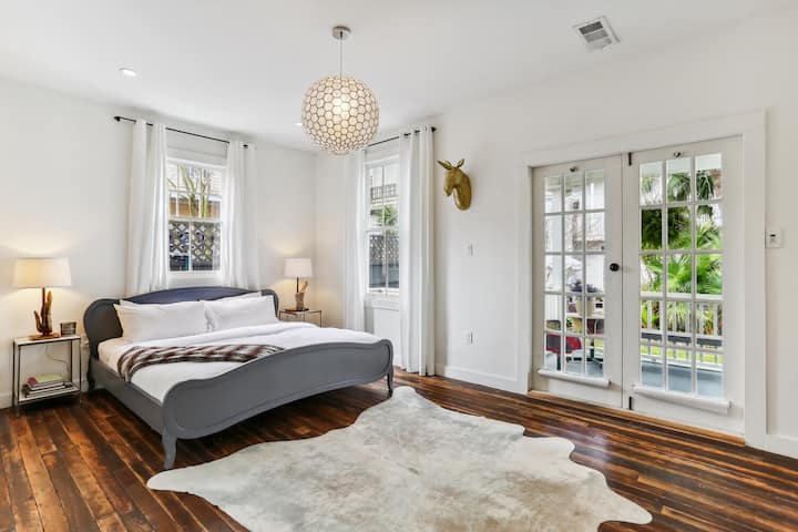 Master bedroom ground floor. 