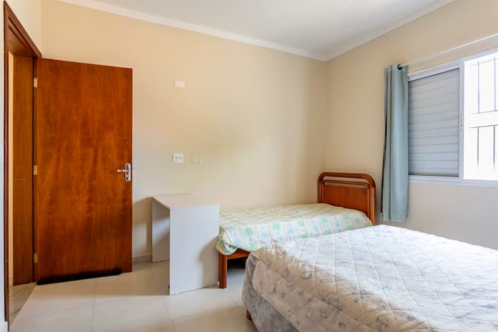 საძინებელი 4