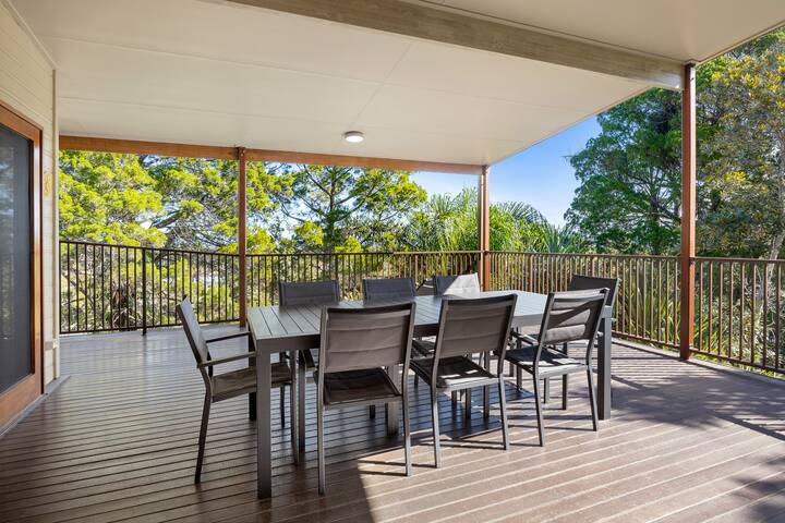 The Noosa Pandanus House | 6 Bed gallery image 5