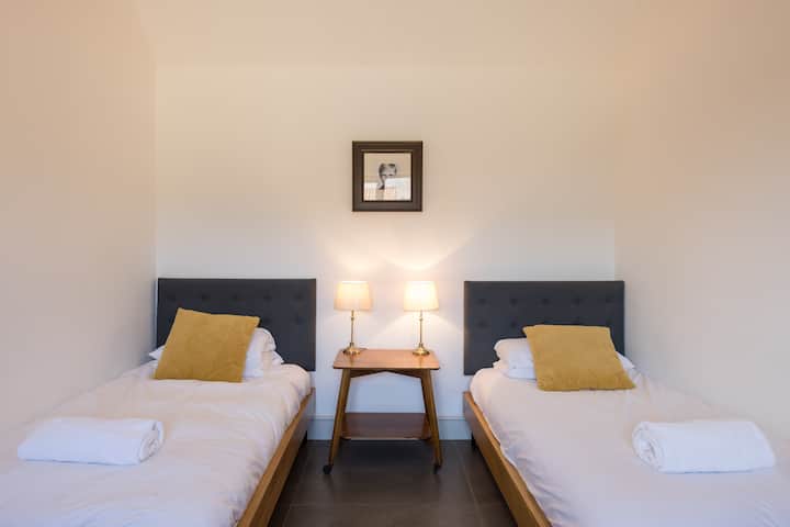 Das stilvolle Zweibettzimmer in Annie Barn