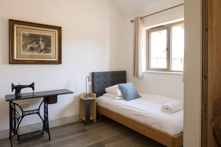 Das Marney Barn Zweibettzimmer