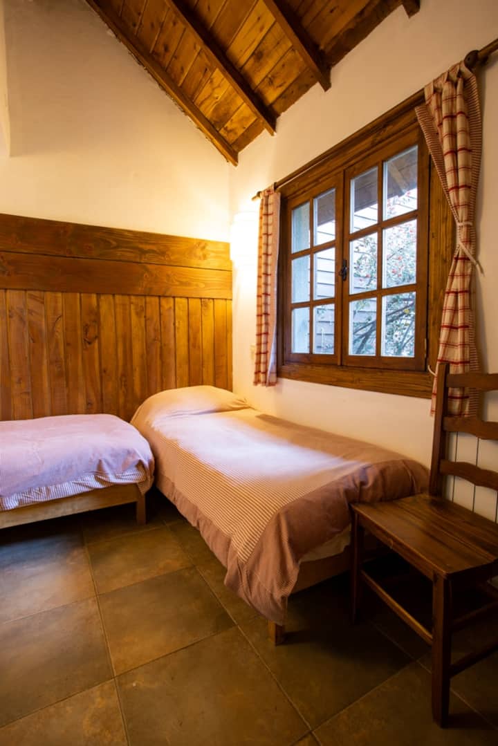 Chumba cha watu wawili chini ya ghorofa 