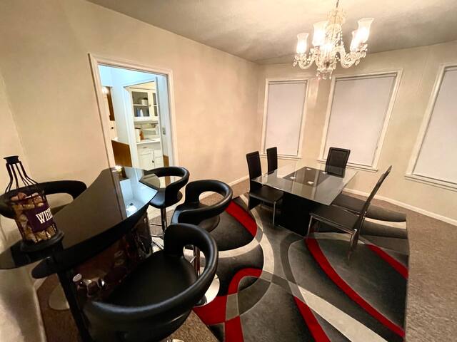 King Pleasant Mansion Sauna Cable Arcade PS4 by DT gallery image 2