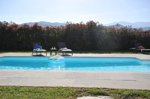 150 m2 villa with private heated pool