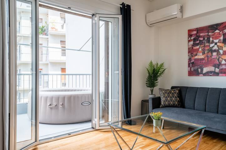 Amazing 2BDR Boutique Plaka Apt w/Heated Jacuzzi gallery image 4