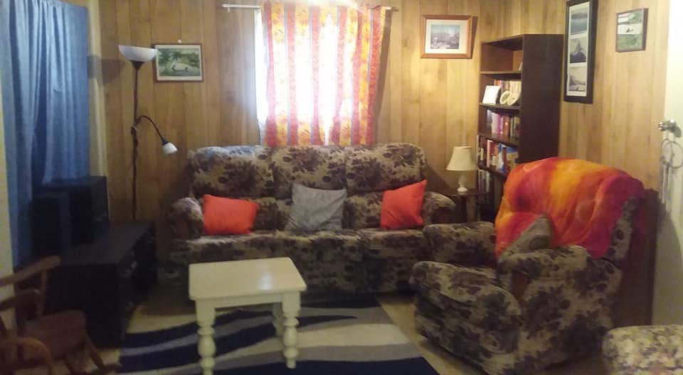 טרקלין ואזור טלוויזיה 