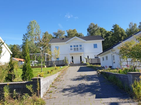 modern Fresh familj villa Two-story house