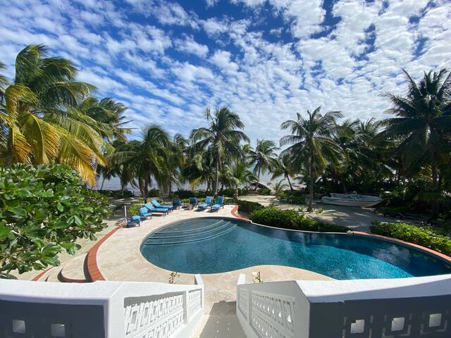 ★Luxury Private Beachfront Villa – Stella di Mare★ gallery image 4