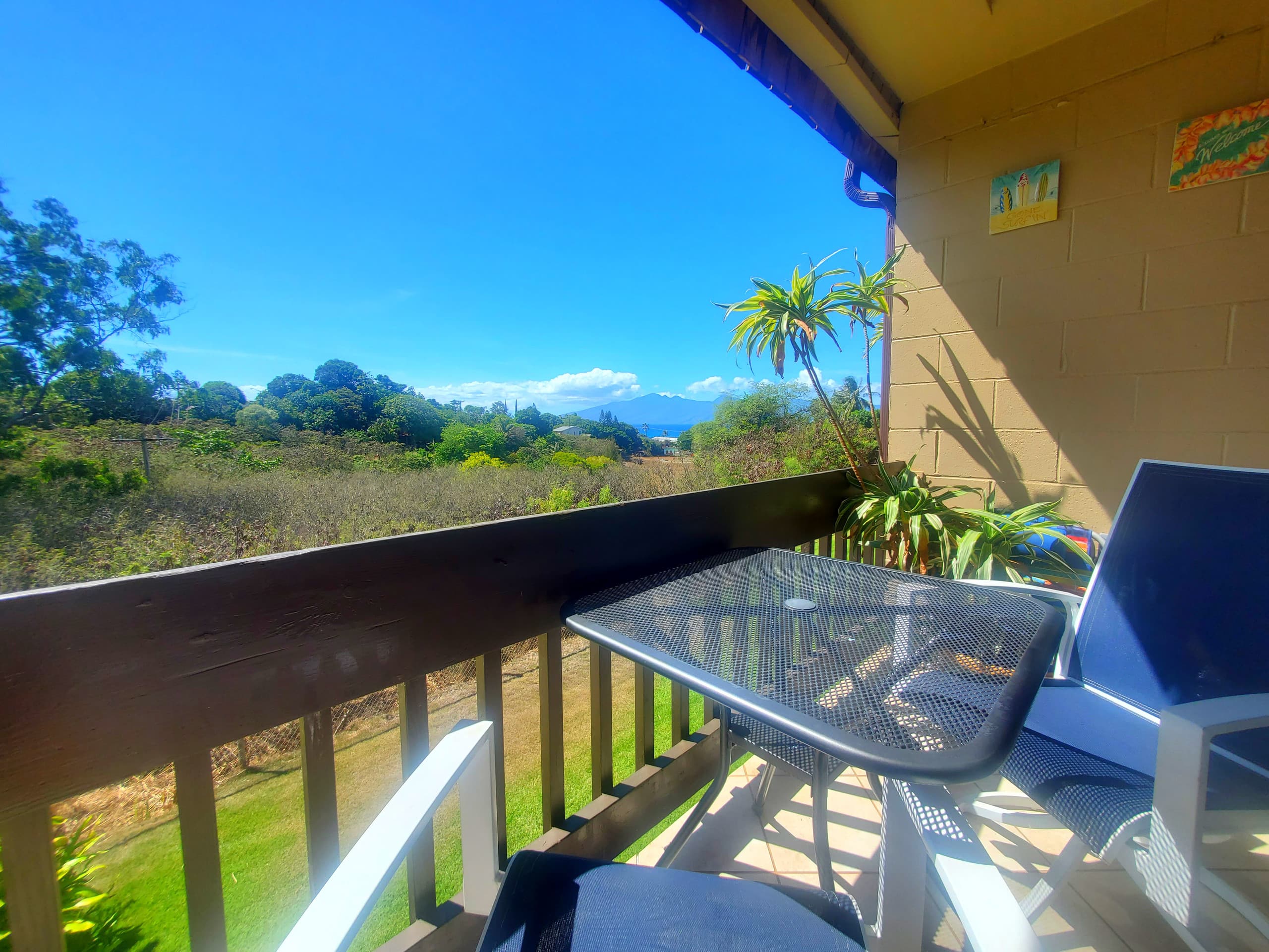 Condo in Lahaina · ★4.84 · 1 bedroom · 2 beds · 1 bath - Image 11