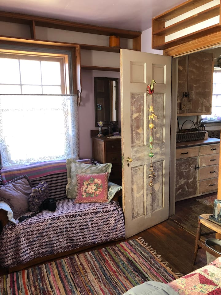 Art Room At Old Stone Farmhouse - New Paltz, NY