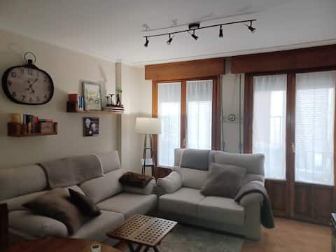 Anuncio de Airbnb popular: The Cat's House en Navarra