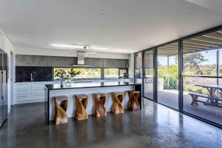 Balmoral I Private Properties gallery image 4