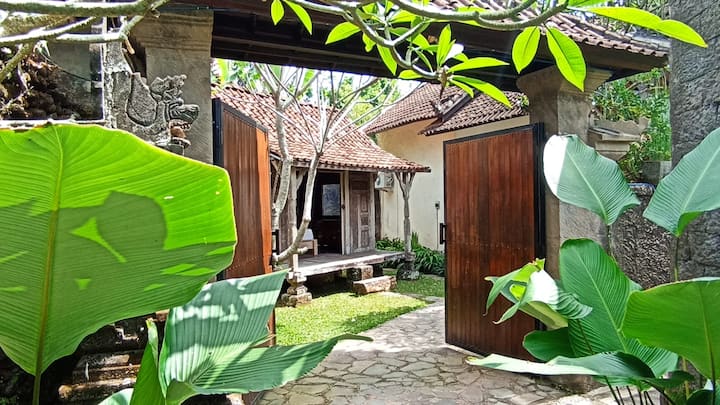 Villa Avec Piscine Privée - Village Traditionnel - Ubud