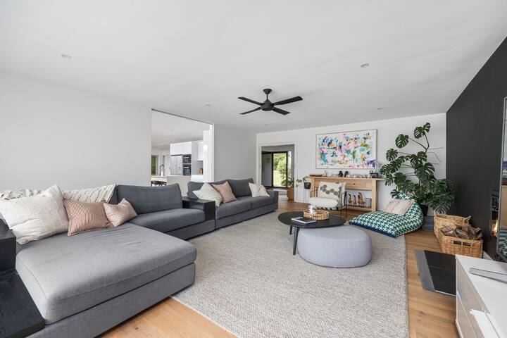 Beachside luxury with Bay Views Mount Eliza gallery image 3