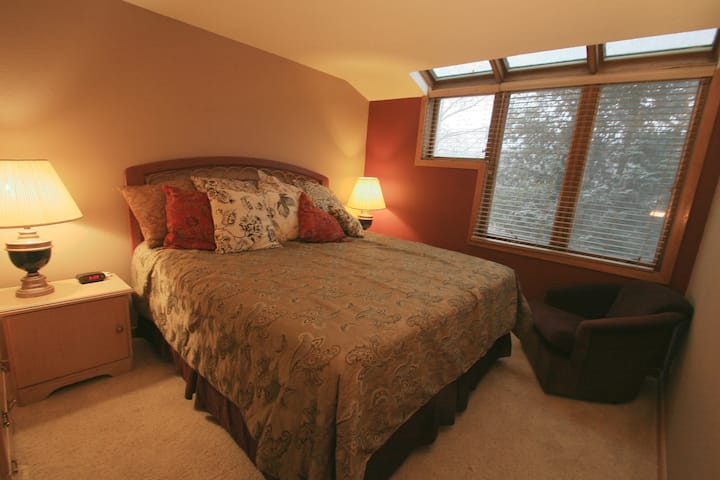 ห้องนอนใหญ่