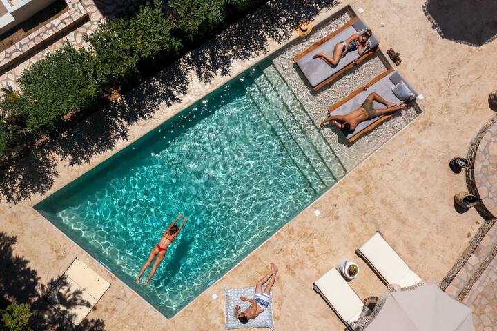 VILLA ELEGANT ALYKO NAXOS