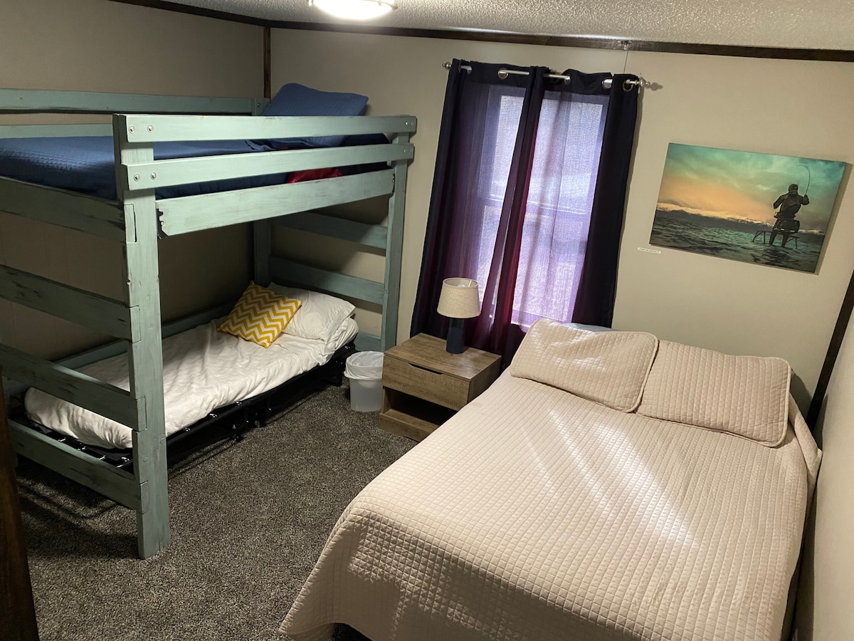 Spare bedroom #2.  One full size bed, Twin Loft Bed, Twin Rollaway Bed.