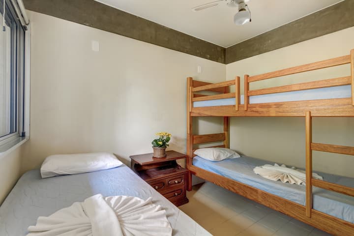 Another single room angle for 3 people with bunk bed.