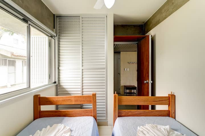 Another angle of the single room on the ground floor.