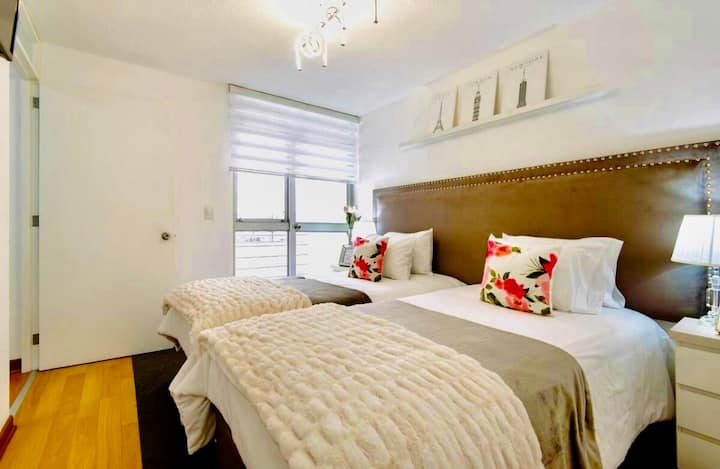 Segundo dormitorio, dos camas individuales. 