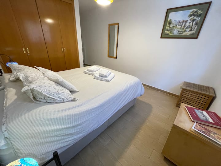3pax suite room in Cervantes' cradle Apartments for Rent in Alcalá
